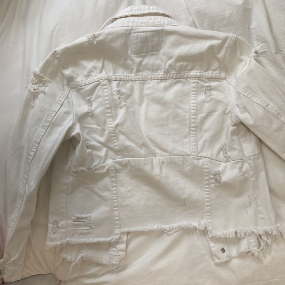 Blank NYC white ripped jean jacket - Picture 6 of 7